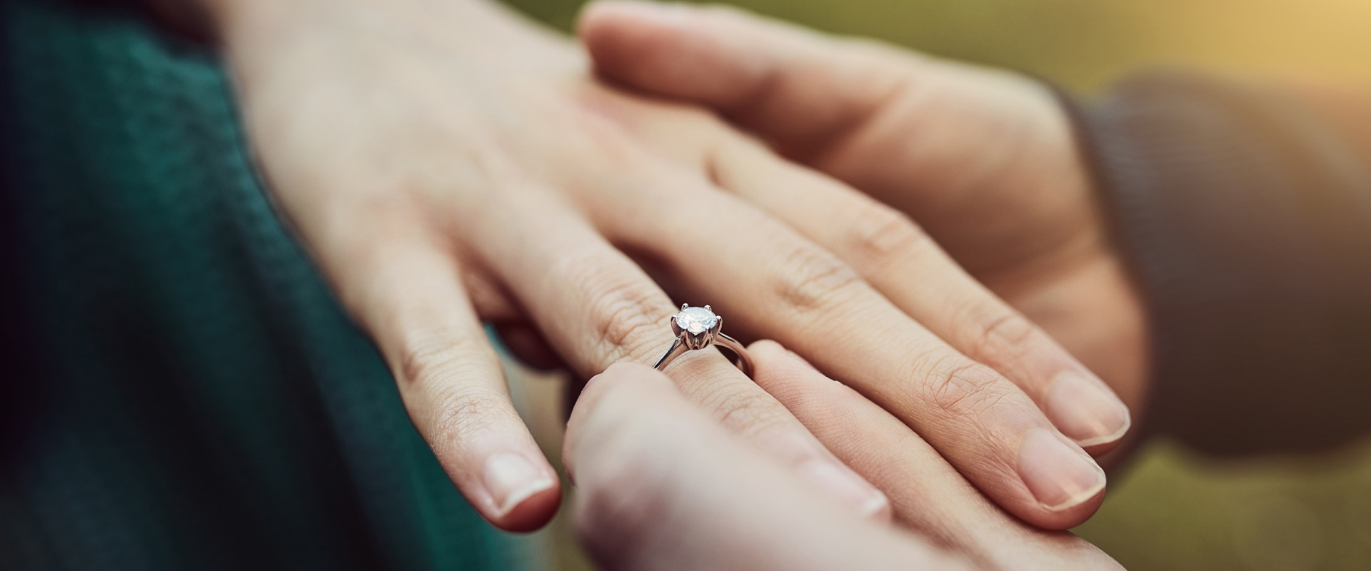 Is an Engagement Ring Really Necessary? A Look at the Pros and Cons